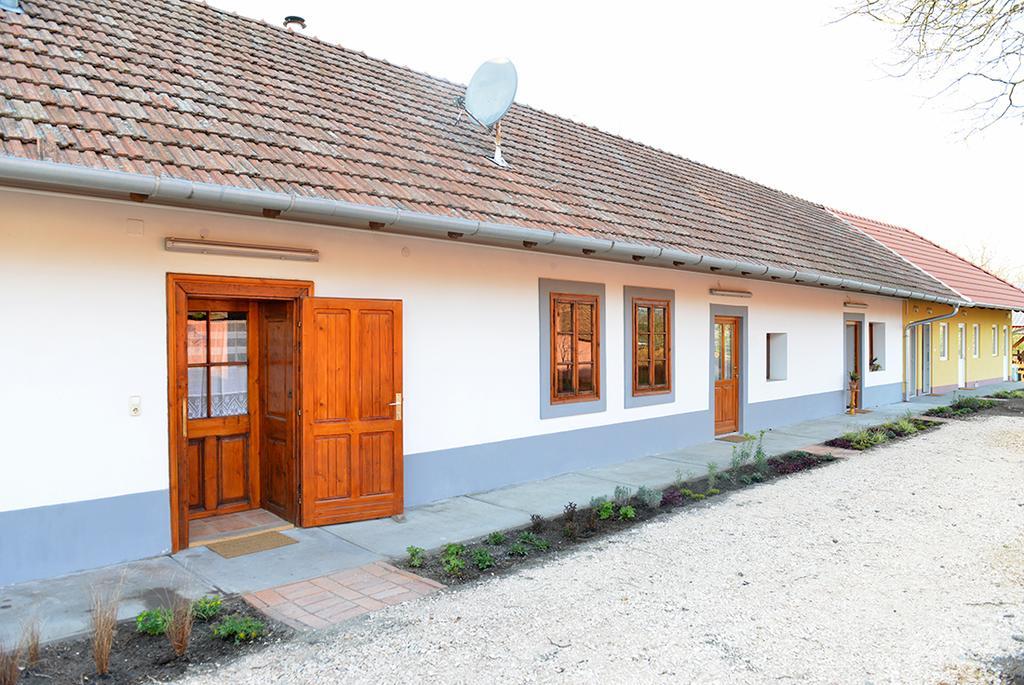 Rigófütty Vendégház Tiszaalpar Exterior foto